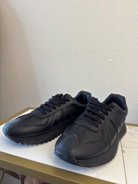 Men's Black Leather Runner Sneakers